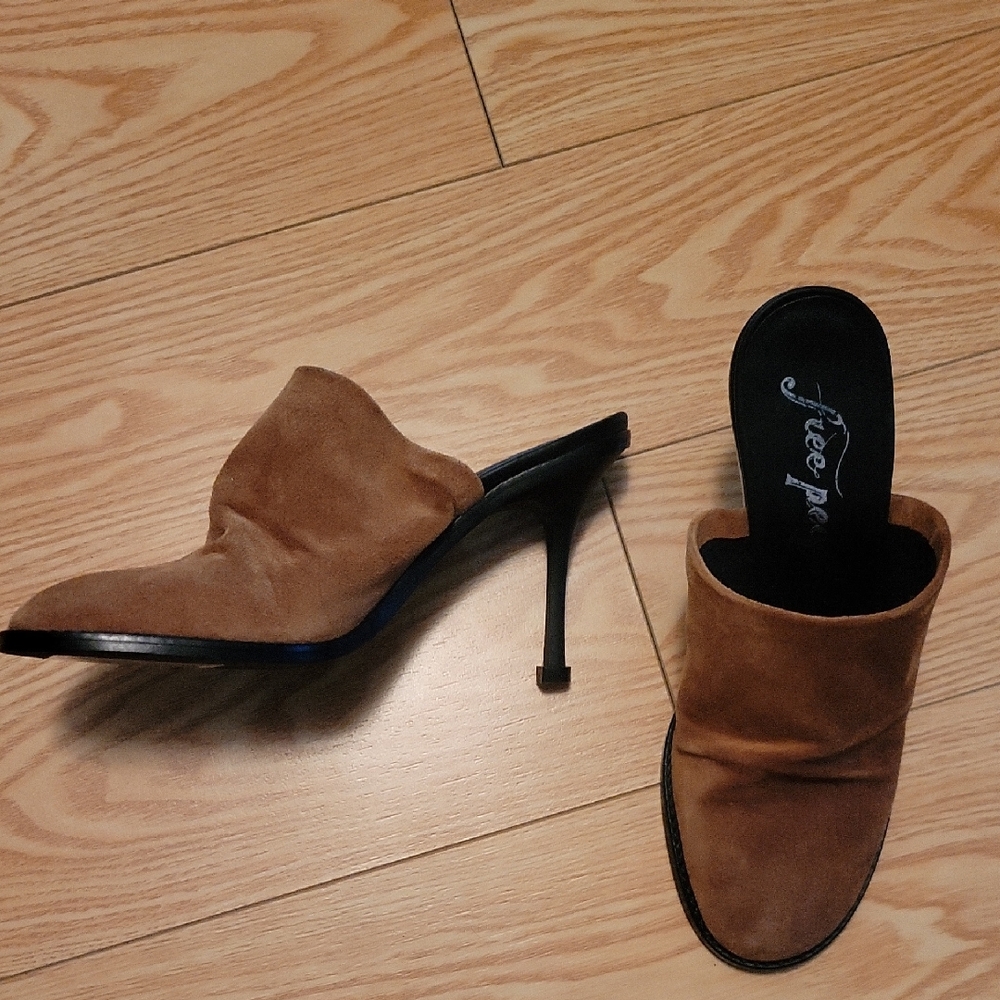 New Free People Brown Suede Mules, size 38